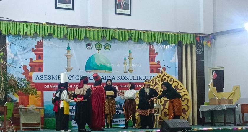 47 Drama Sejarah Islam Nusantara Warnai Gelar Karya 8 DPL MAN 4 Jombang PP. Mamba’ul Ma’arif